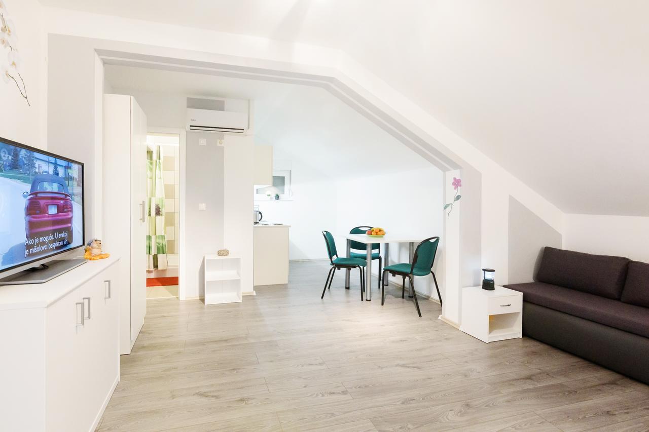 Apartmani Orhideja Gornji Karin Exterior photo